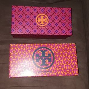 Tory Burch shoe box